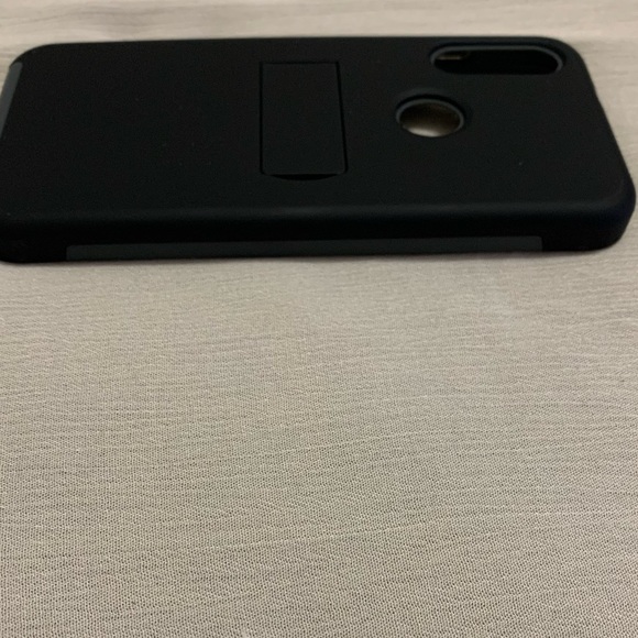 Moto E KICK | Dual-Layer Protective Kickstand Case Metro by T-Mobile - Picture 4 of 15